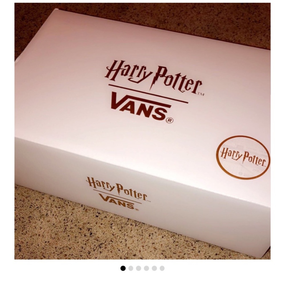 Harry Potter Slytherin vans.